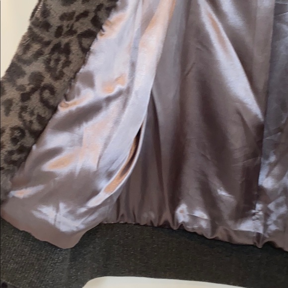 Generation Love Faux Fur Leopard Jacket Size Small - Picture 8 of 8